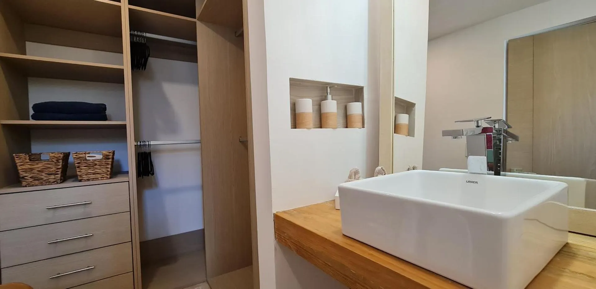 Cascadas, Spacious Villa With Workspace, Pool & Fast Wi-Fi Cancun